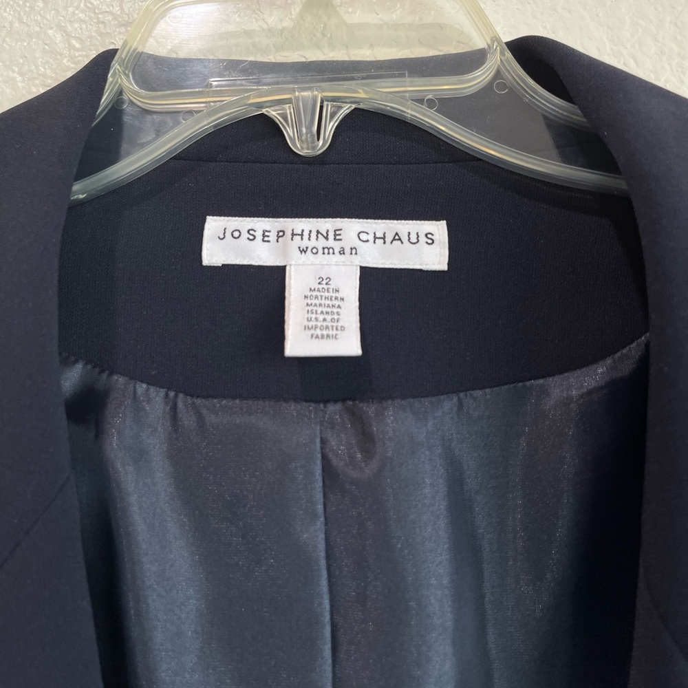 Women’s Navy Blue Josephine Chaus Blazer, Size 22 - Picture 3 of 7